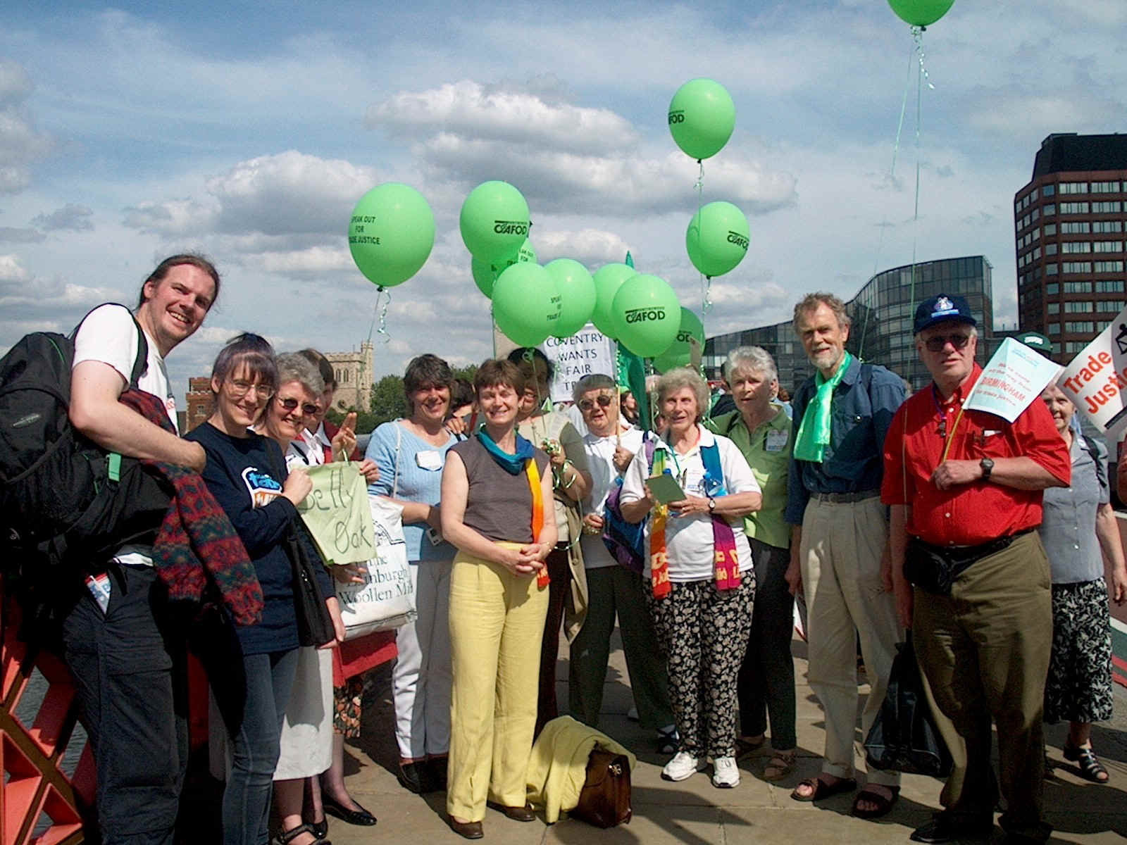 Ouside with balloons.JPG (479812 bytes)