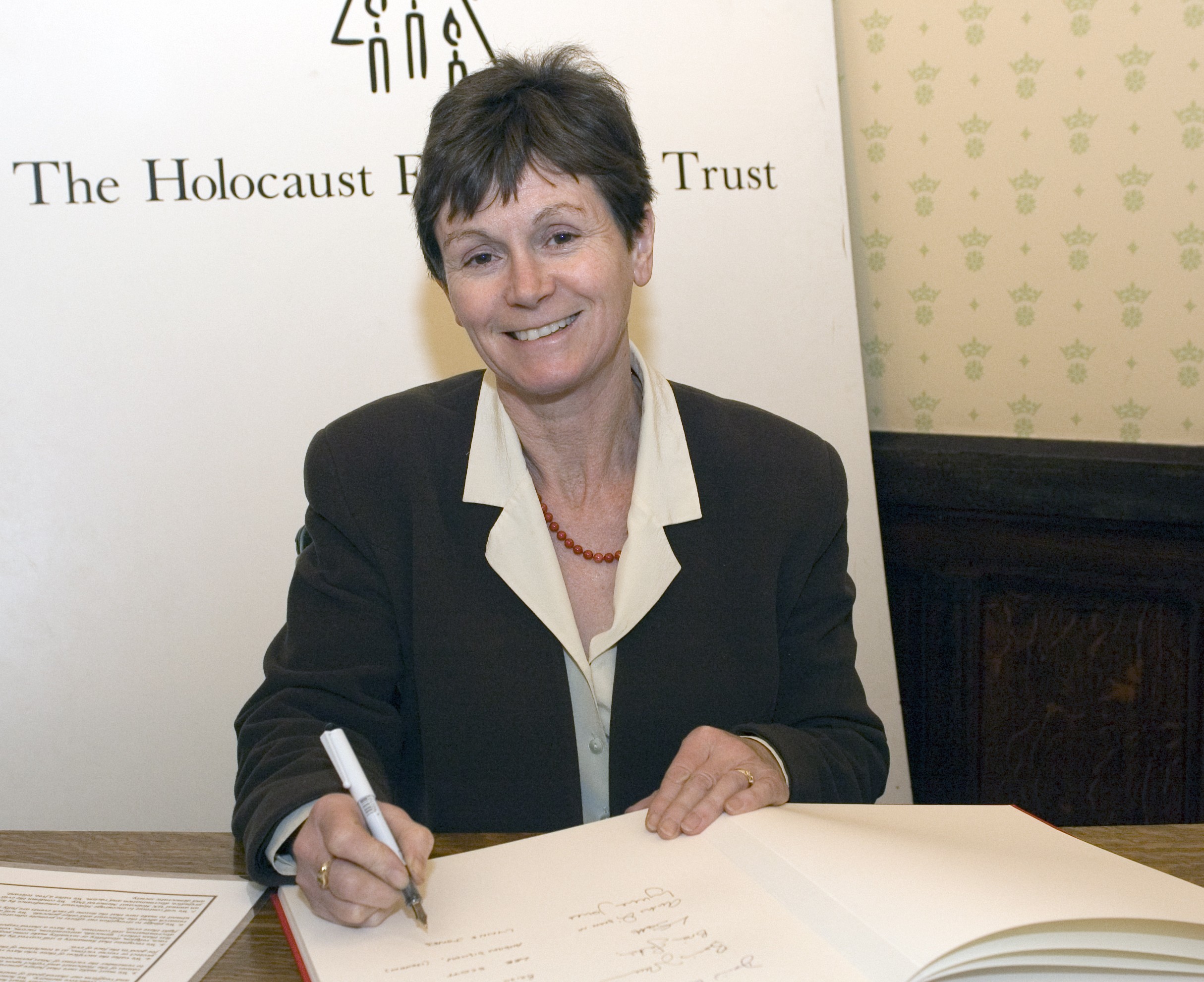 holocaust memorial.jpg (856533 bytes)