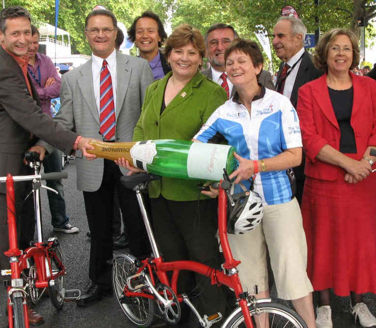 brompton winners.sept 09.jpg (470939 bytes)